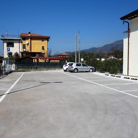 House Versilia Luca E Giada, 5 Chilometri Da Forte Dei Marmi! Eksteriør bilde