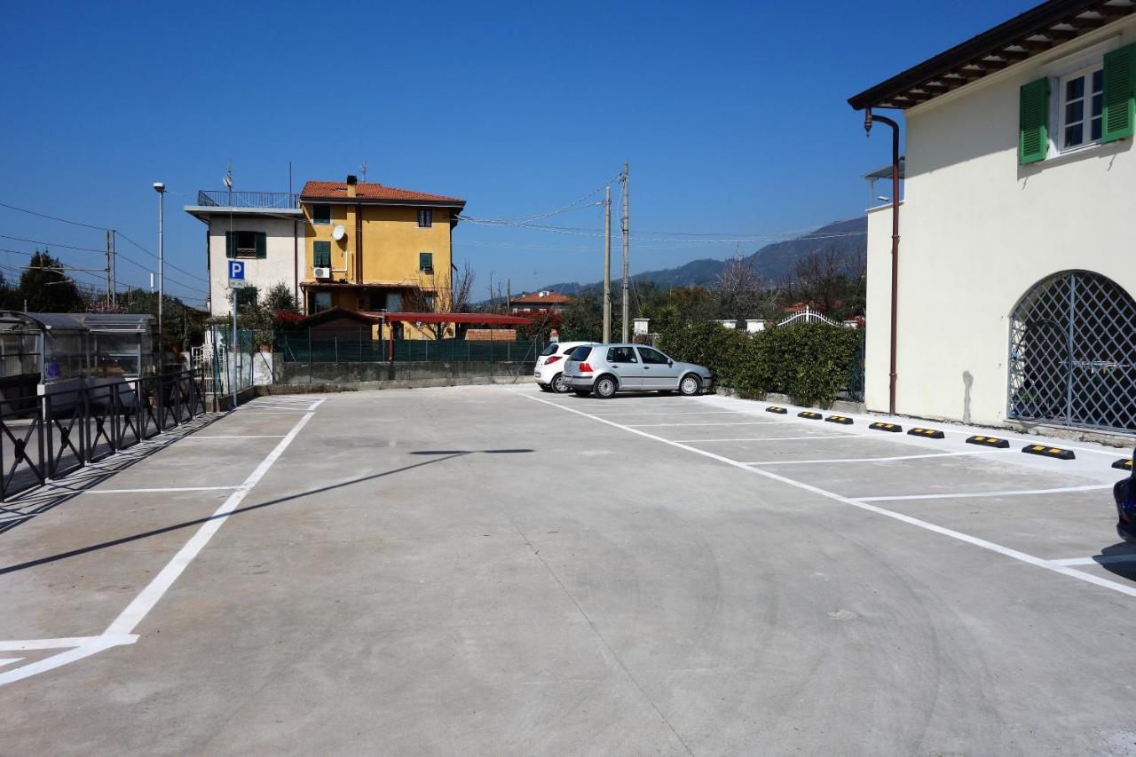 House Versilia Luca E Giada, 5 Chilometri Da Forte Dei Marmi! Eksteriør bilde